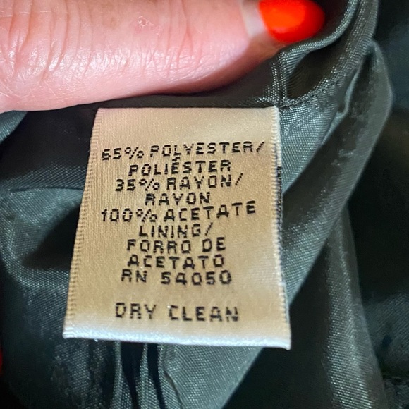 Jones & Co 2-Piece Pantsuit, 10 - Picture 4 of 7